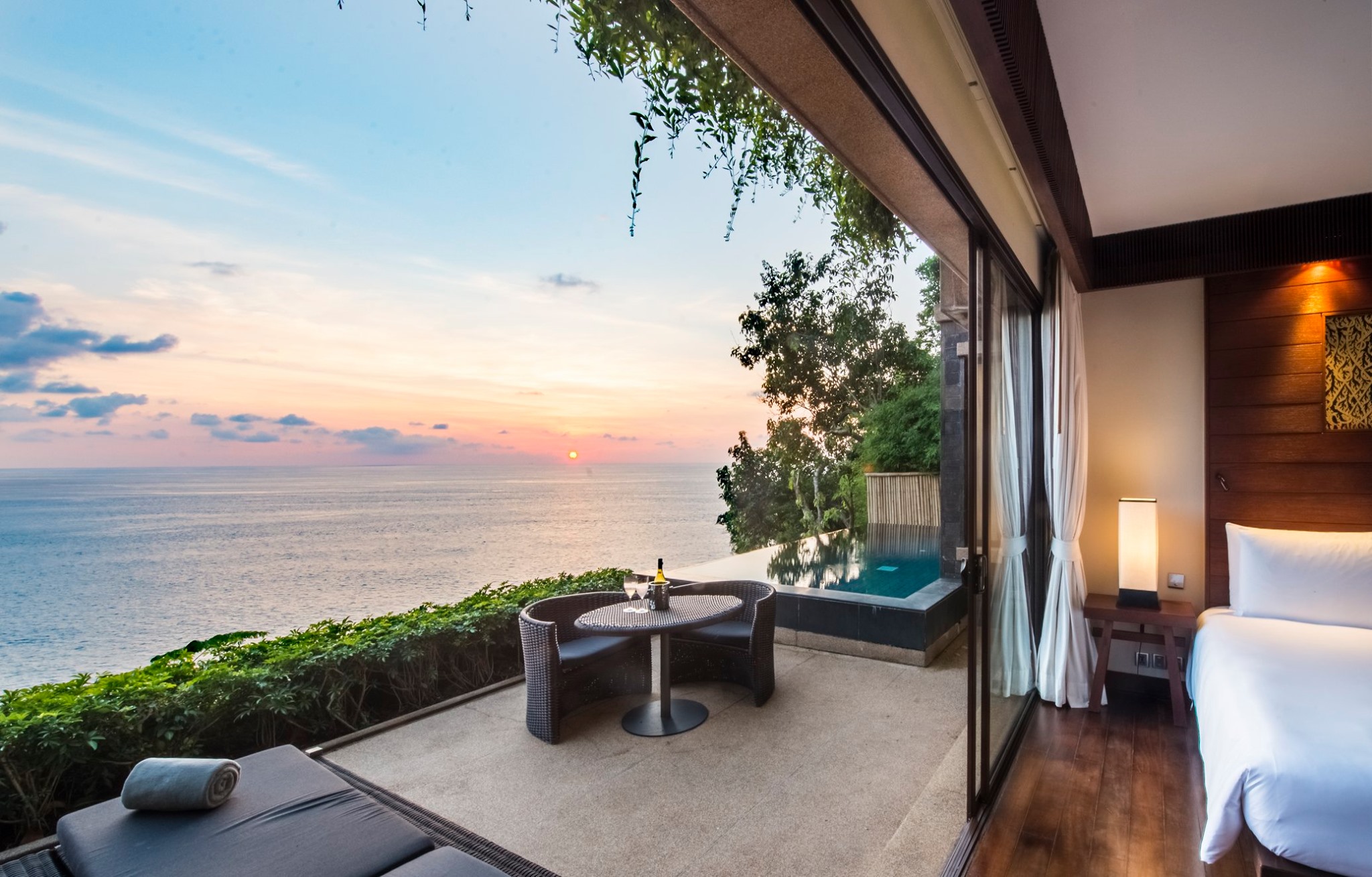 The marin phuket 5 пхукет. Paresa Resort Phuket. Sri Panwa Phuket пентхаус. Paresa Phuket 5*. Океания Пхукет Камала.