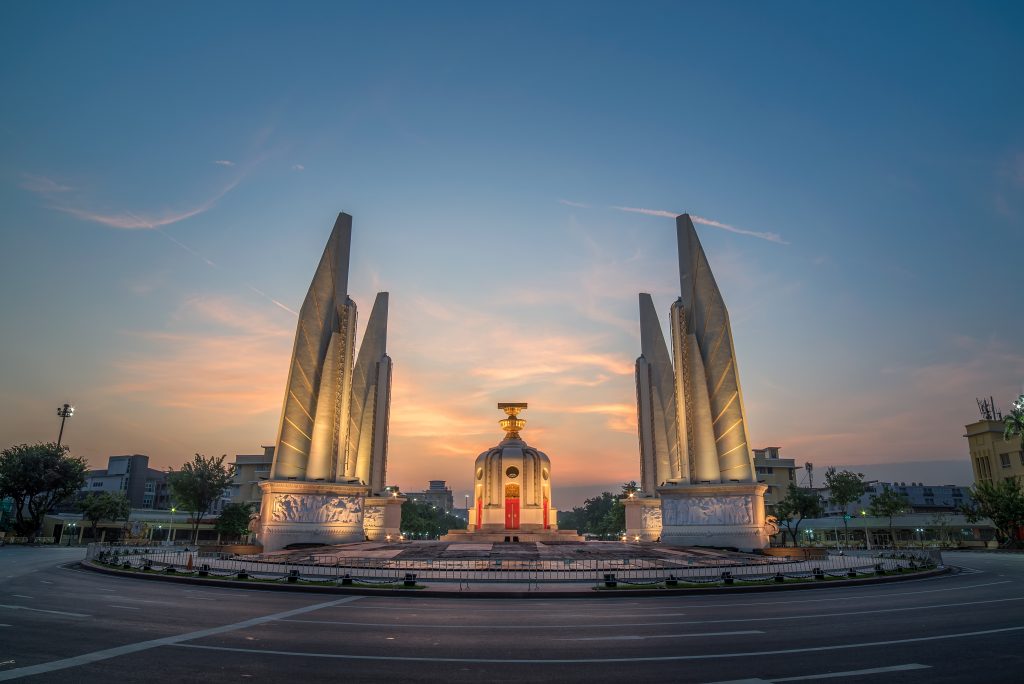 010-Democracy Monument